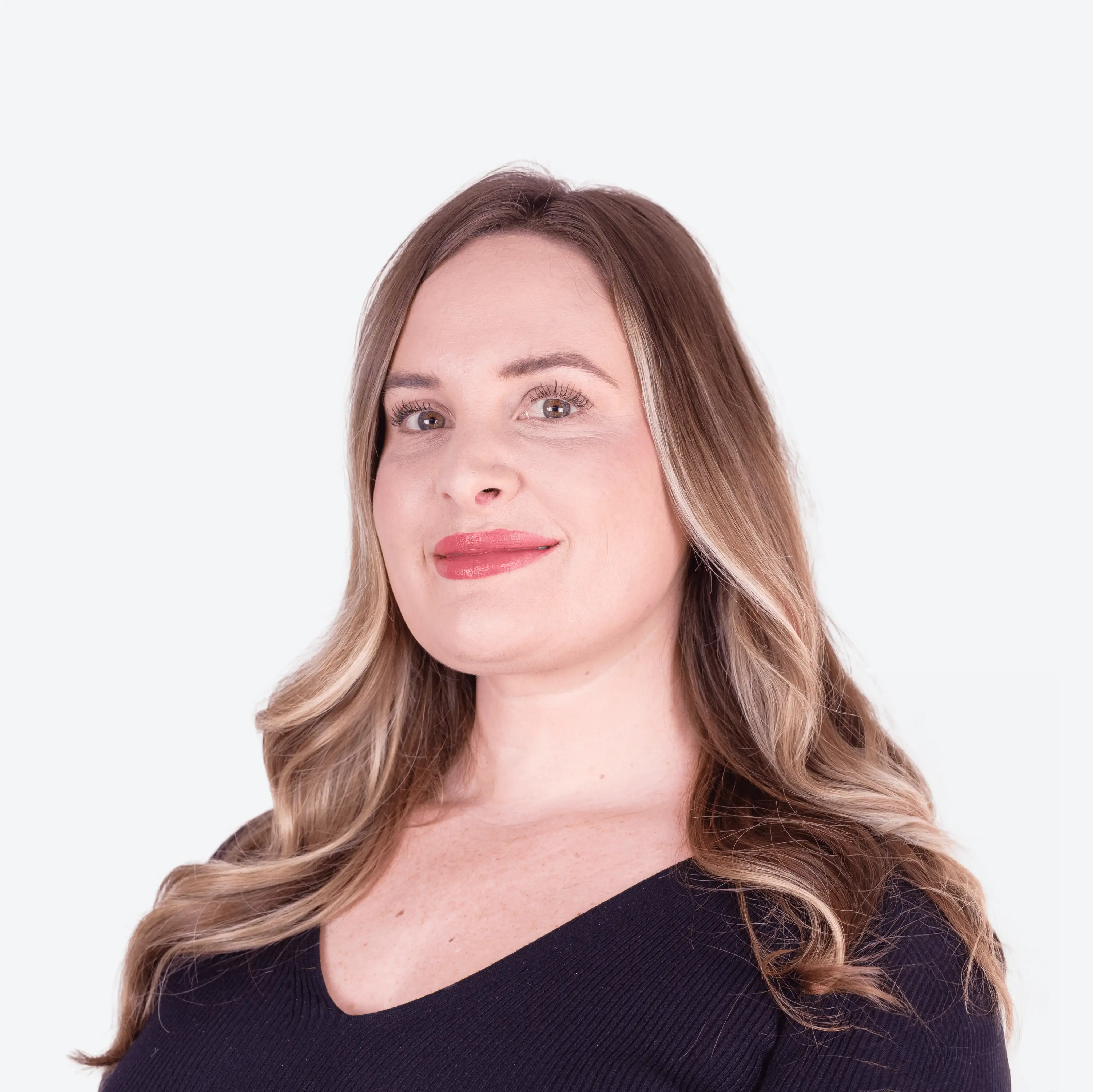 Kelly Headshot